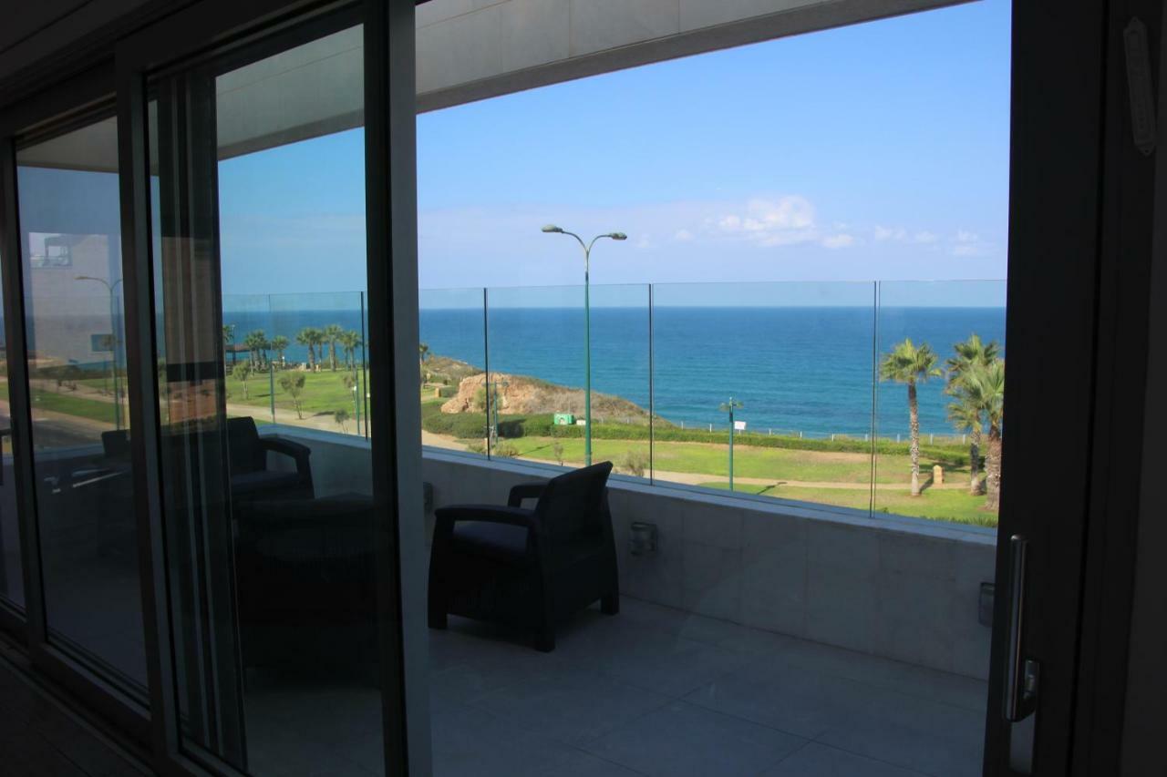 Seascape Terraces Villa *