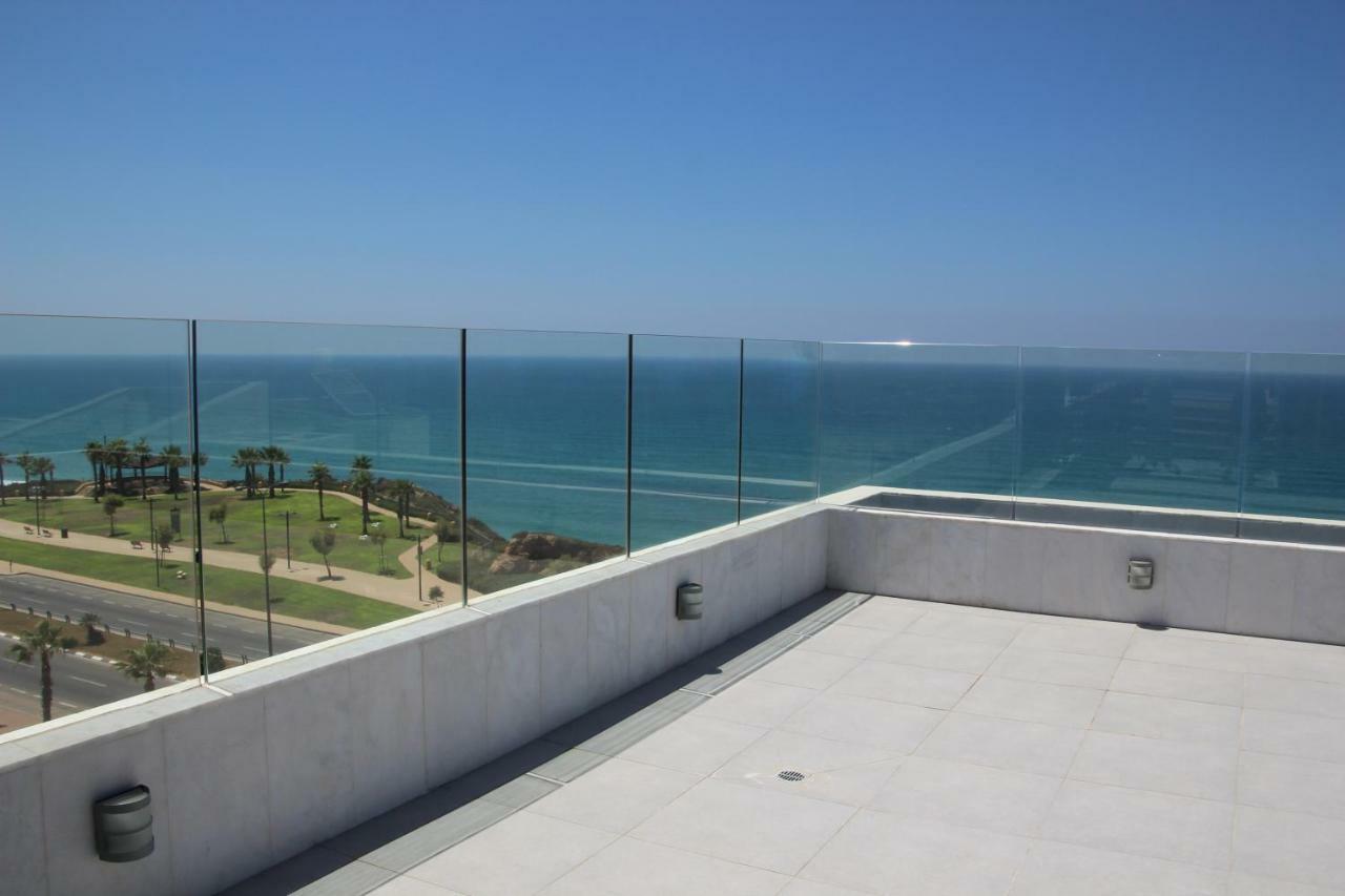 Seascape Terraces Villa *