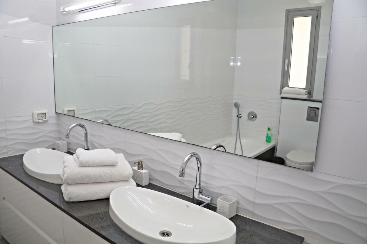 Seascape Terraces Villa Netanya