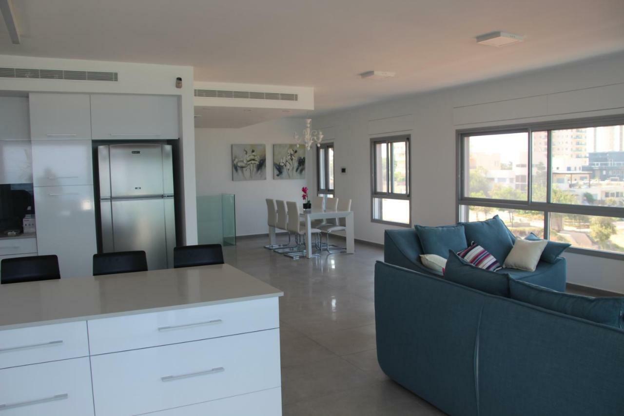 Seascape Terraces Villa *